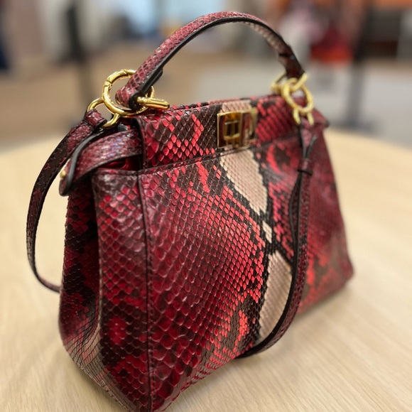 🎀FENDI Peekaboo mini Phyton - Picture 5 of 9